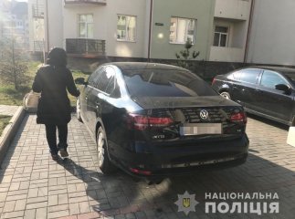 В Ужгороді чоловік напав на жінку і погрожував їй ножем