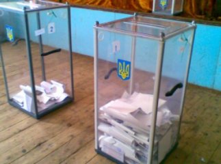 "Батьківщина" грубих порушень не побачила, "Свобода" – одне, а у Роберта Горвата заявили про низку порушень