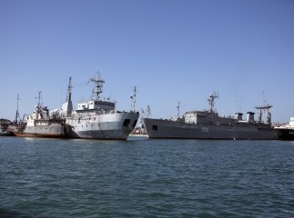Заблоковані в озері Донузлав українські моряки намагаються прорватись в море