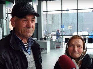 Закохались із першого погляду: нестандартний шлюб уклали в Мукачеві