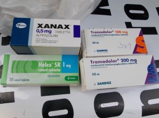 Майже 300 психотропних пігулок вилучили на кордоні чопські прикордонники