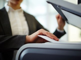 Овоскопувальник і клеїльник: склали рейтинг найдивніших професій в Україні