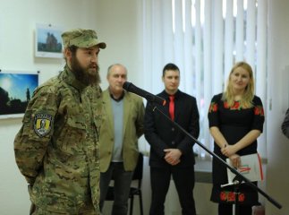 У Хусті відкрилась фотовиставка "Війна за Мир"
