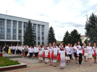 Тячівські майстрині провели районне свято вишитих рушників