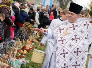 Графік Пасхальних Богослужінь та освячення пасок у православних храмах міста Мукачево