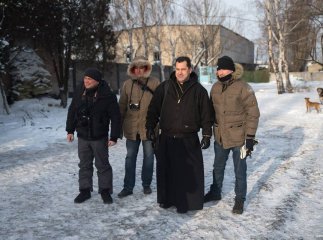 Отець Іван Ісаєвич продовжує в тилу допомагати побратимам (ВІДЕО)