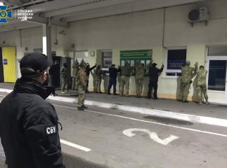 Закарпатські митники організували корупційну схему під час ввезення автомобілів із Європи