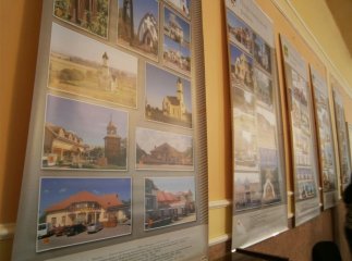У Виноградові відбулося відкриття фотовиставки сучасних досягнень архітектури Закарпаття
