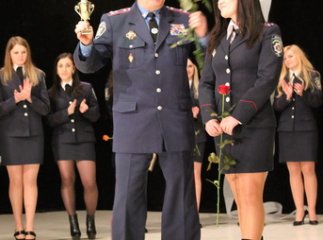 В Ужгороді для жінок у погонах влаштували конкурс "Нумо, дівчата!" (ВІДЕО)