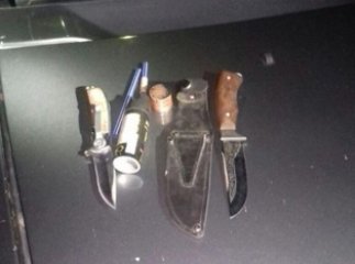 Мукачівські патрульні затримали "ВАЗ", в якому знайшли холодну зброю