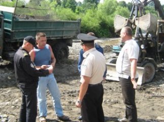 "Закарпатдержщебіньохорона": краще втопитися, ніж потрапити до нас в руки