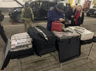 Скандал на КПП "Тиса": ввечері затримали знаного закарпатця із чималою партією контрабанди