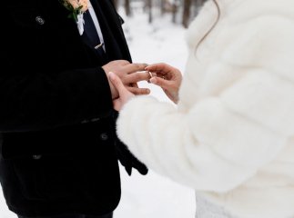 Більше 1000 пар пішли під вінець в Україні у День закоханих