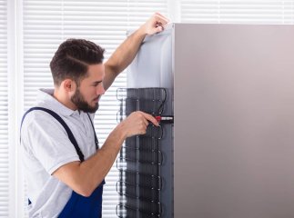 Якщо таке помічаєте, то холодильник може згоріти: електрик назвав небезпеку для техніки