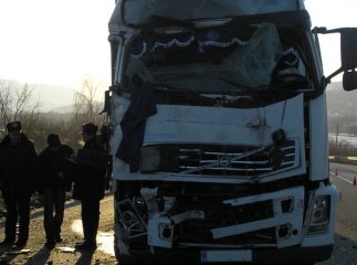 Один пасажир загинув, дев’ятеро - у лікарні - результат ДТП на Закарпатті (ФОТО)