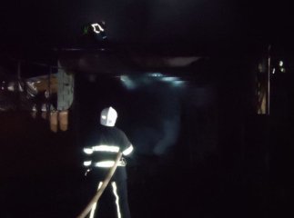 На Виноградівщині подружжя боролось із пожежею