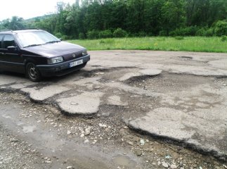 "Ми платимо за дороги! Де дороги? Де наші кошти", – люди про бездіяльність владних органів (ДОКУМЕНТ)