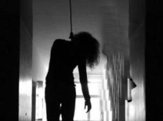 У Великих Лучках повісилась 22-річна дівчина: поруч із тілом знайшли передсмертну записку