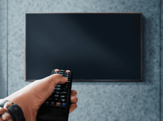 Що подивитись на вихідних: ТОП-3 легкі фільми на вечір