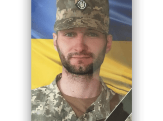 У Мукачеві поховають загиблого на війні Героя Василя Бабича