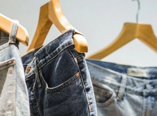 З чим носити джинси восени: три стильні образи З чим носити джинси: модні образи на осінь