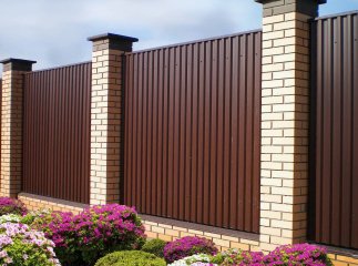 Зводити високі паркани більше не можна: що тепер потрібно узгоджувати із сусідами