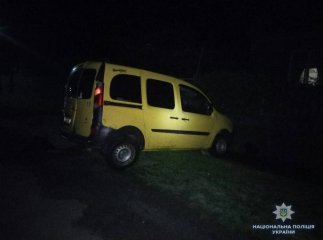 Авто кілька разів перекинулося: вночі сталася смертельна ДТП
