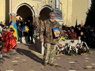 У області відбулося прощання із загиблим військовим У області відбулося прощання із загиблим військовим
