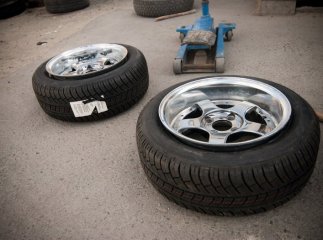 У Мукачеві пограбували шиномонтажну станцію