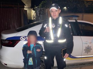 Дитина була без батьків: патрульні розповіли про випадок в обласному центрі