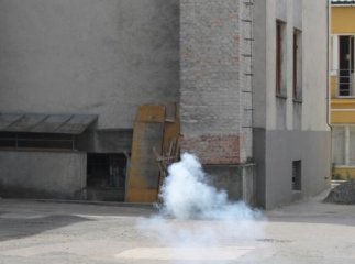 В Ужгороді біля приміщення міськради пролунали вибухи