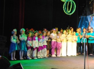 У Мукачеві засяяли вогні “Різдвяної зіроньки” (ФОТО)