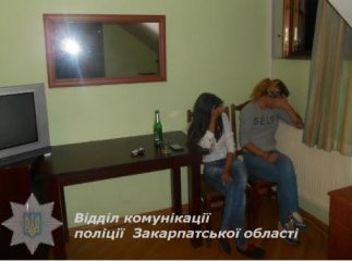 Історія 17-річних закарпатських повій: життя по-дорослому, сексуальні розваги та примарне майбутнє
