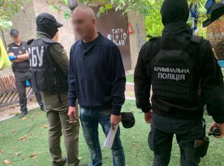 Затримано росіянина, який поблизу Ужгорода мав схованку зі зброєю та боєприпасами