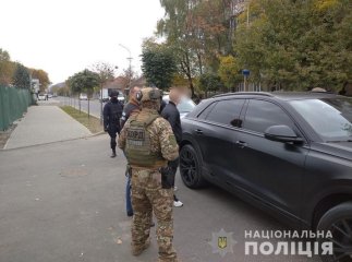 У Мукачеві затримали групу наркоторговців. Одного з них піймали поблизу аквапарку "Карпатія" У Мукачеві затримали групу наркоторговців. Одного з них піймали поблизу аквапарку "Карпатія"