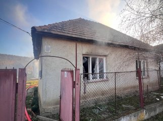 Жінка навпомацки вибралася із будинку: що трапилось у Берегові