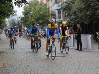 У Мукачеві визначили переможців першої велогонки Закарпаття "Grand Prix Mukachevo 2016 FLEX"