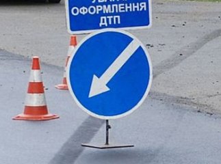На Мукачівщині байкер не розминувся з бетонною опорою