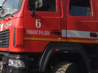 Зранку у Виноградові загорівся автомобіль
