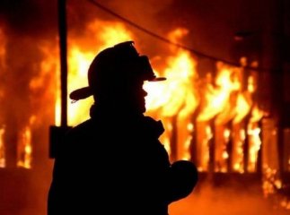На Тячівщині із невідомих причин загорівся будинок