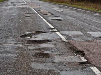 Закарпатські депутати проситимуть від держави більше грошей на ремонт доріг