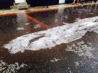 Мукачево накрила сильна злива із градом