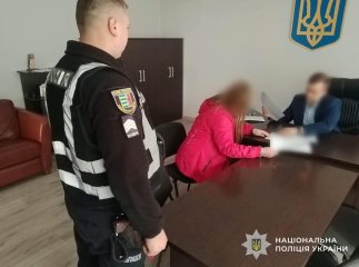 Лікарку на Закарпатті підозрюють у корупції