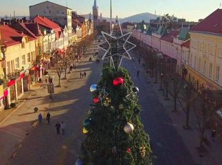 Стало відоме ім’я дитини, яка разом із мером Мукачева урочисто відкриє головну ялинку міста