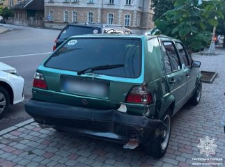 Вчинила аварію і не тільки: на водійку в Ужгороді склали адмінматеріали