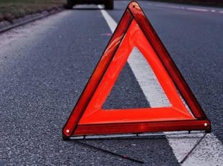 На Мукачівщині зіткнулися автобус і вантажівка. Рух ускладнено