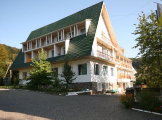 Сьогодні призупинив свою роботу один із найвідоміших санаторіїв Закарпаття: названо причину