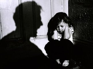 Жінка стверджує, що її 16-річний онук зґвалтував двох її інших онуків семи та дванадцяти років