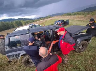 На Ужгородщині рятувальники шукали чоловіка, який заблукав у лісі