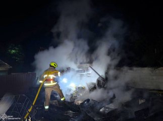 У селі на Мукачівщині вогнеборці гасили пожежу У селі на Мукачівщині вогнеборці гасили пожежу
